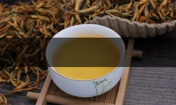 四招（方面）教你學(xué)會(huì)辨別茶的新陳！-1