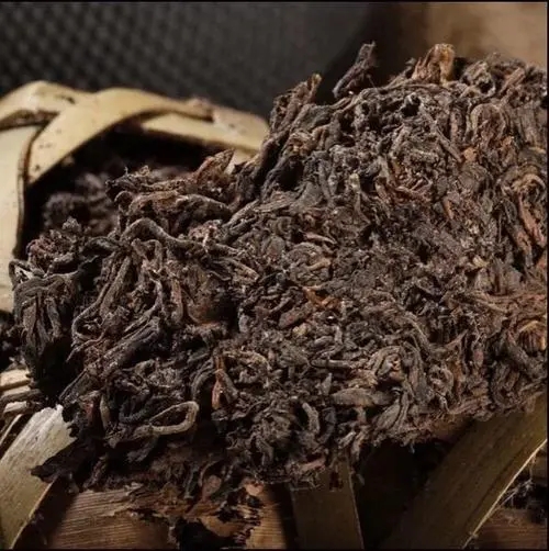 普洱茶怎么分辨古樹茶？