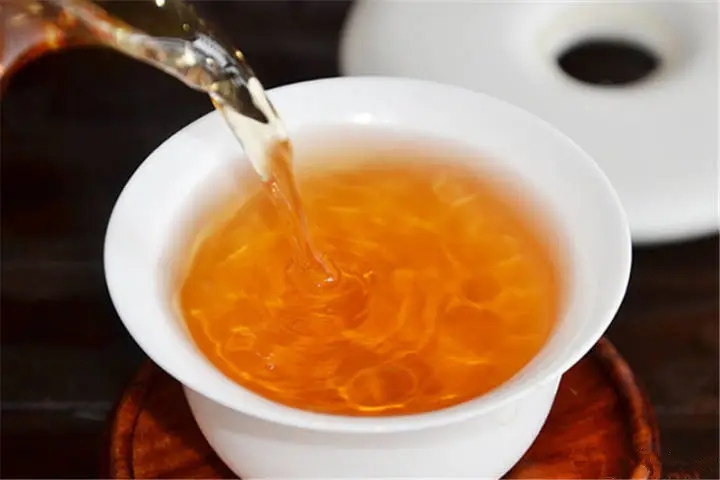 普洱生茶的十種湯色，教你一眼識(shí)別?