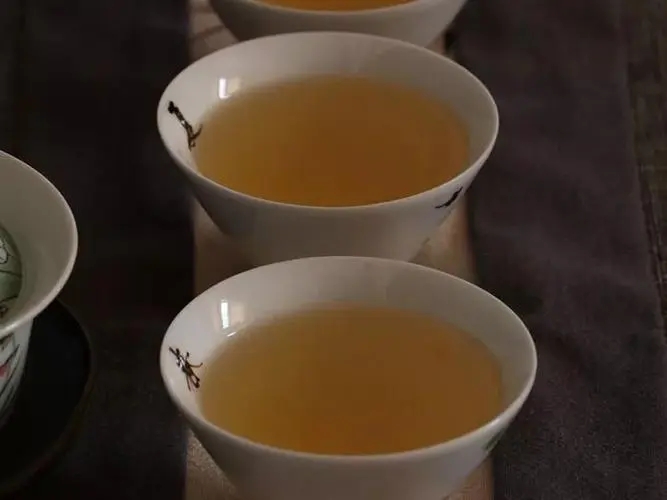 普洱茶的舌底鳴泉是怎么樣的？