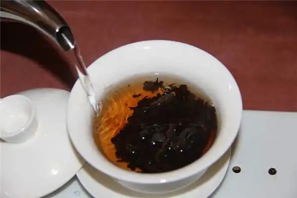 為什么你泡的熟茶，湯色像醬油？