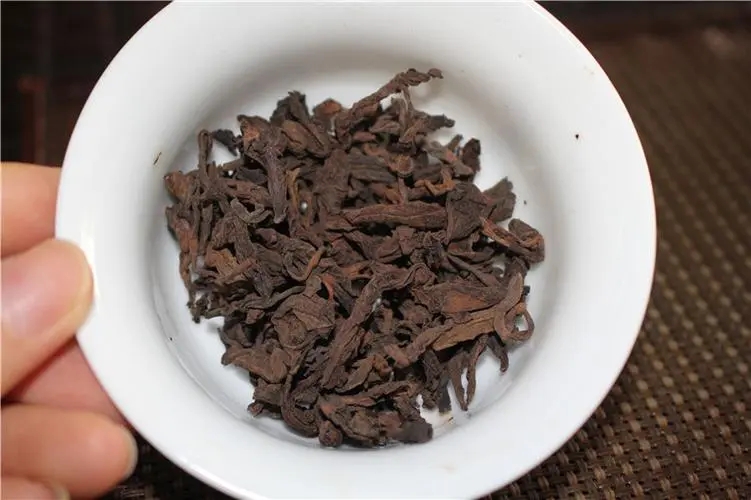 普洱茶的“樟香、棗香、糯香”等香味由什么決定？