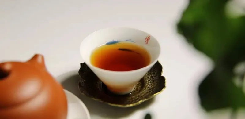 剛剛說(shuō)出了古樹(shù)純料與拼配之間的秘密！