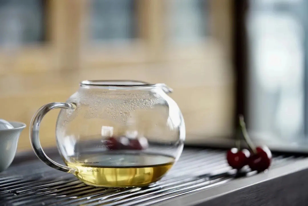 2023年老班章古樹春茶的沖泡！